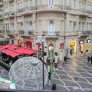 فندق Solo On Nizami Street, باكو